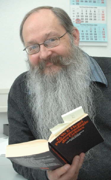 Robert Brandom holding Hegel's Phenomenology